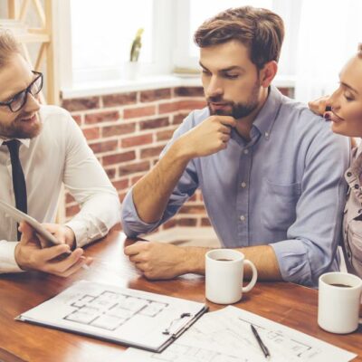 The Pros and Cons of Using a Financial Planner